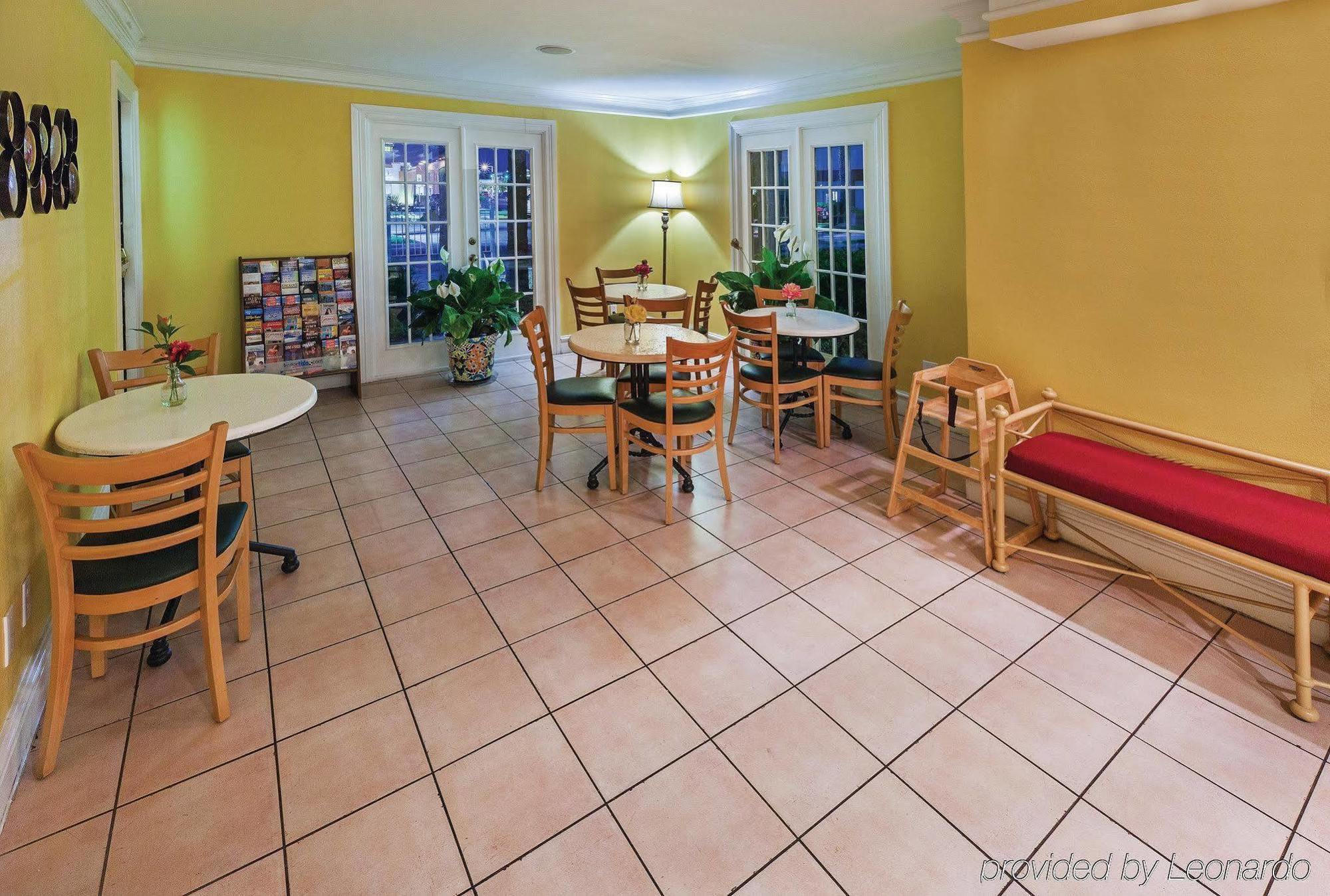 La Quinta By Wyndham Mcallen La Plaza Mall Экстерьер фото
